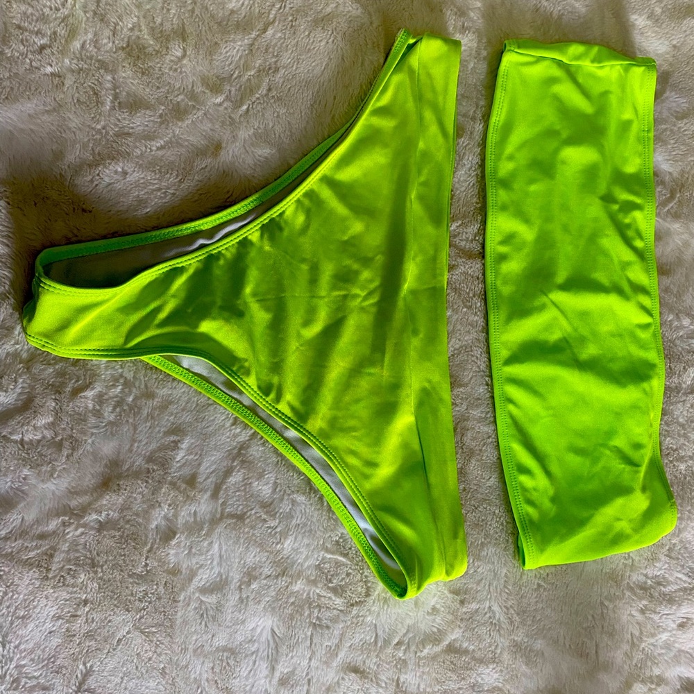 SHEIN bathing suit. Neon green, size 2x, 2 piece, strapless